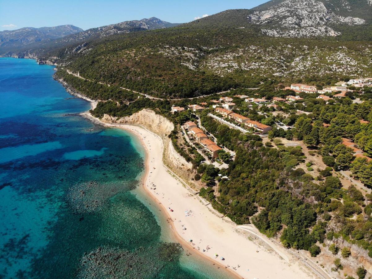Club Esse Cala Gonone Hotel Exterior photo