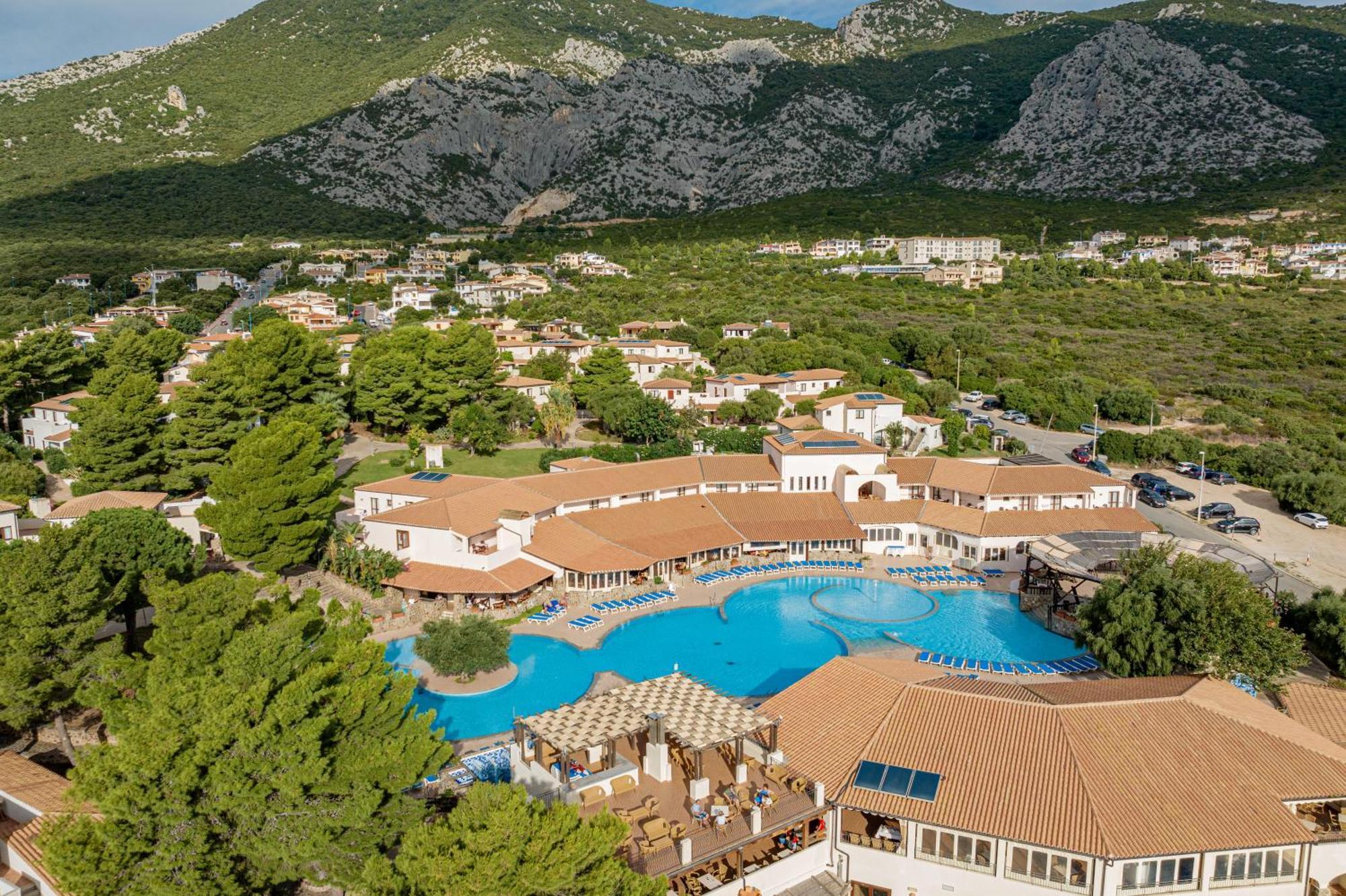 Club Esse Cala Gonone Hotel Exterior photo