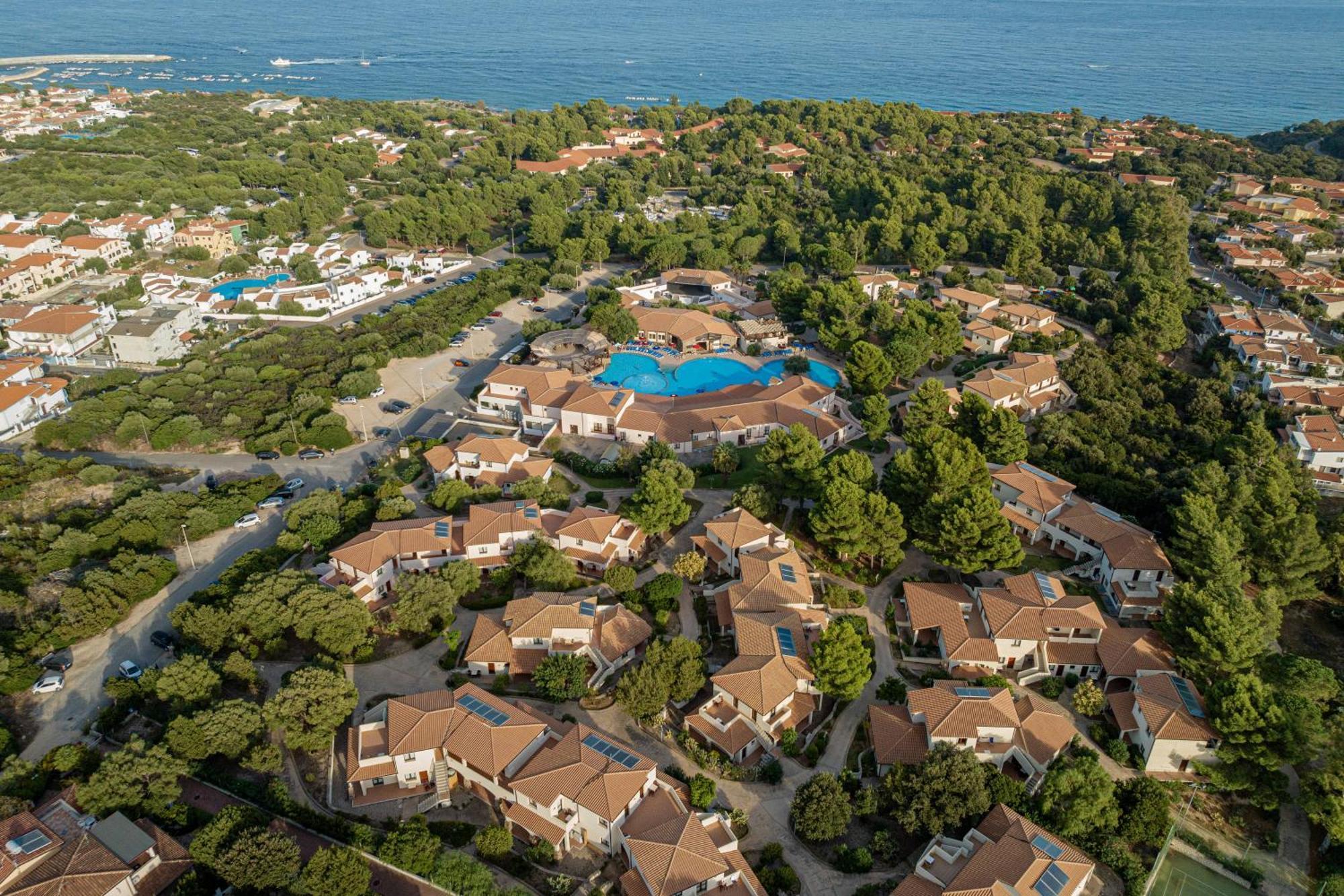 Club Esse Cala Gonone Hotel Exterior photo
